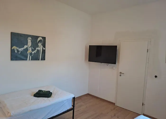 Am Hauptbahnhof 4 *